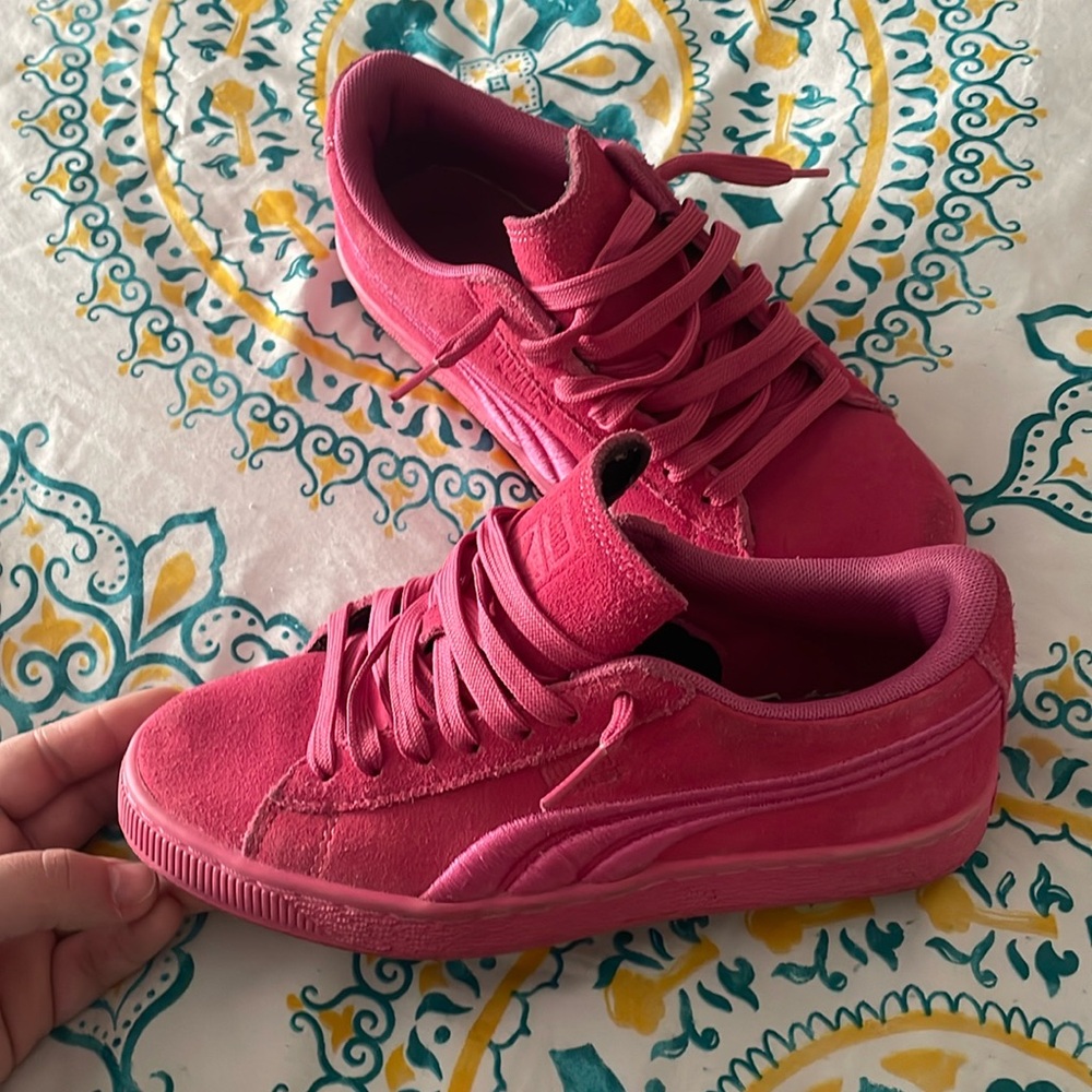 Woman Pink Suede Puma Shoes